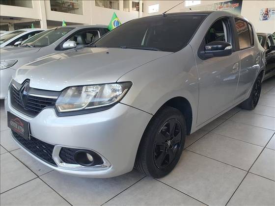 RENAULT SANDERO 1.6 DYNAMIQUE 8V FLEX 4P MANUAL RENAULT SANDERO 1.6 DYNAMIQUE 8V FLEX 4P MANUAL
